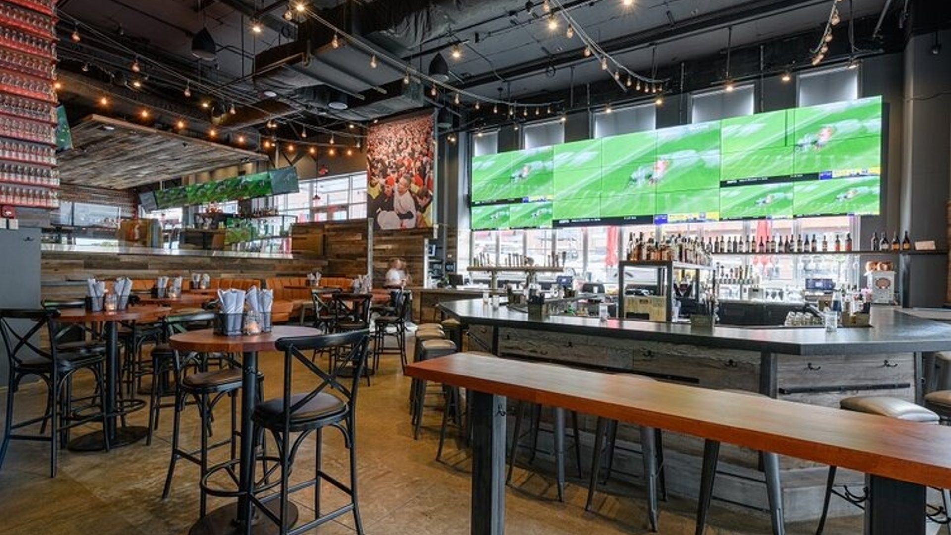 The Horseshoe Bar